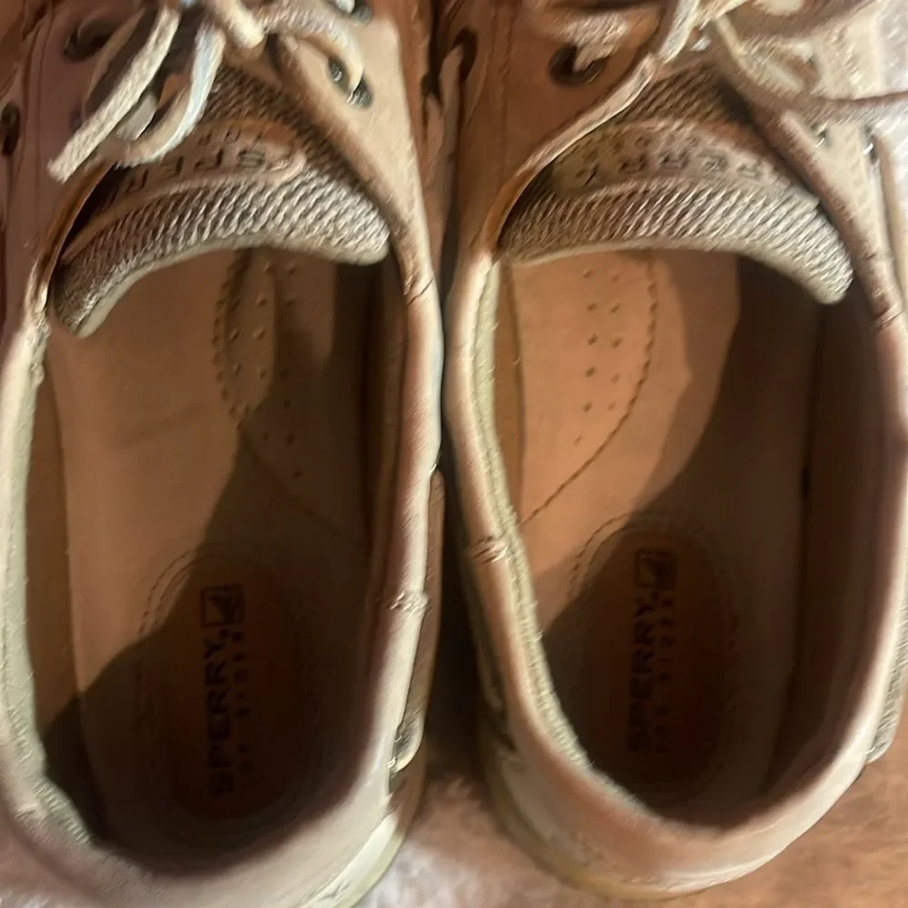 Sperry Tan Boat Shoes with Leather Finish and Moccasin Toe